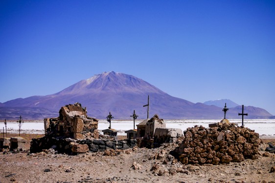 120 Oyuni Bolivia.jpg